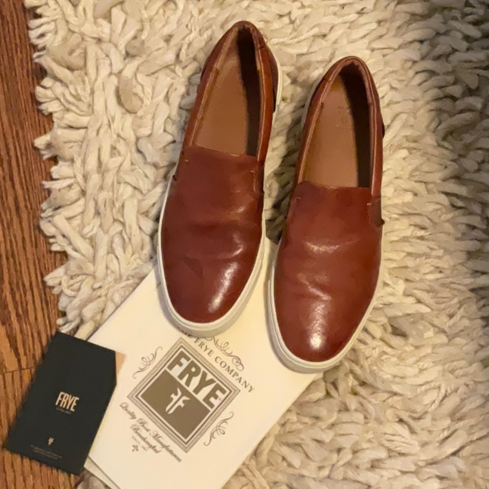 FRYE IVY SLIP